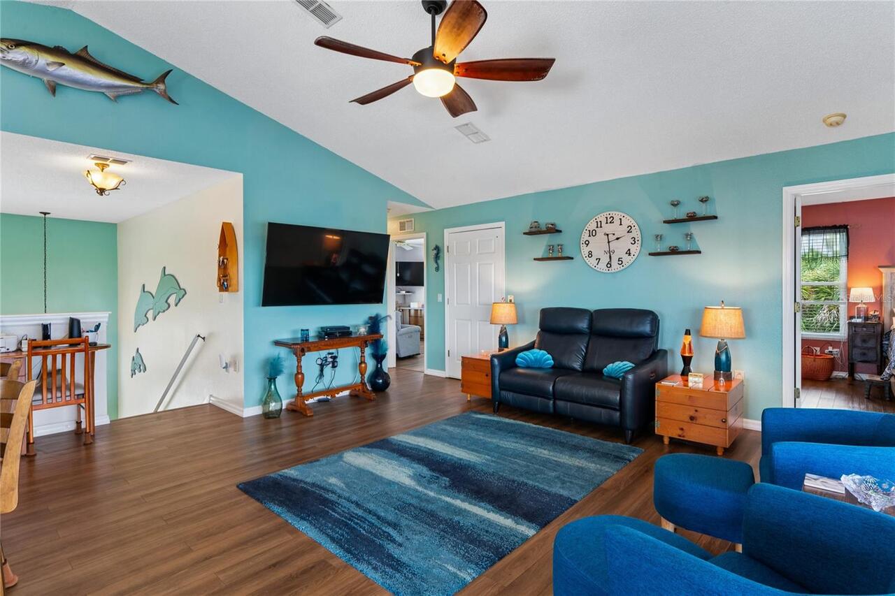 Listing Photo 10