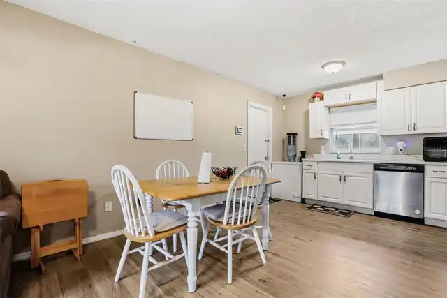 Listing Photo 8