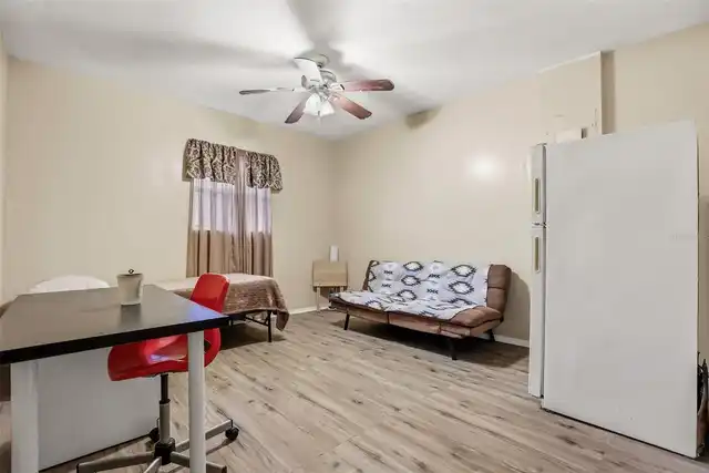 Listing Photo 18