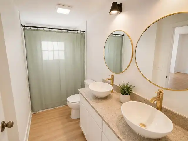 Listing Photo 8
