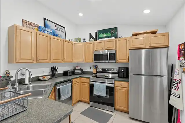 Listing Photo 18