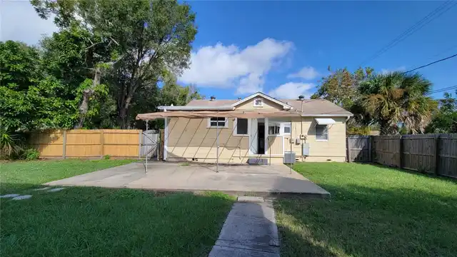Listing Photo 9