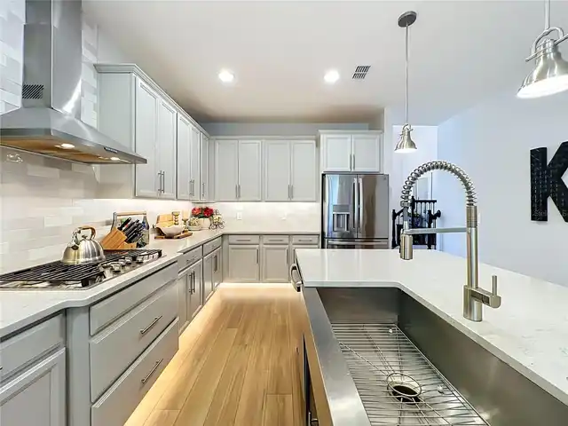 Listing Photo 15