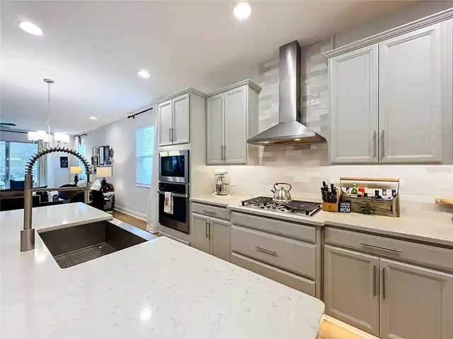 Listing Photo 17