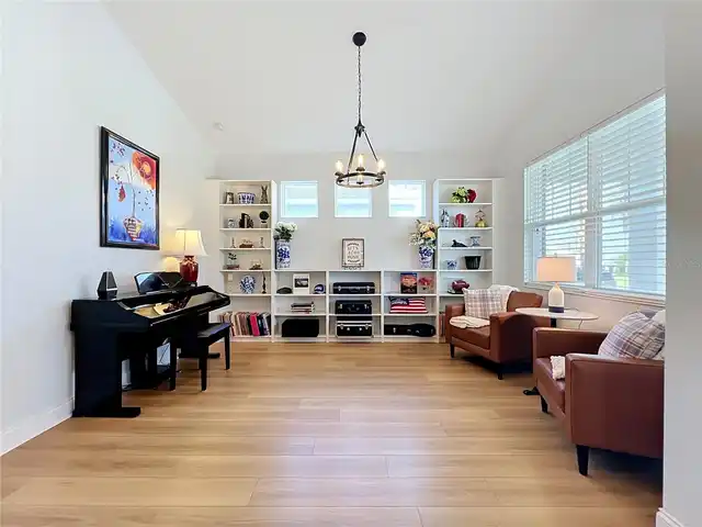 Listing Photo 22