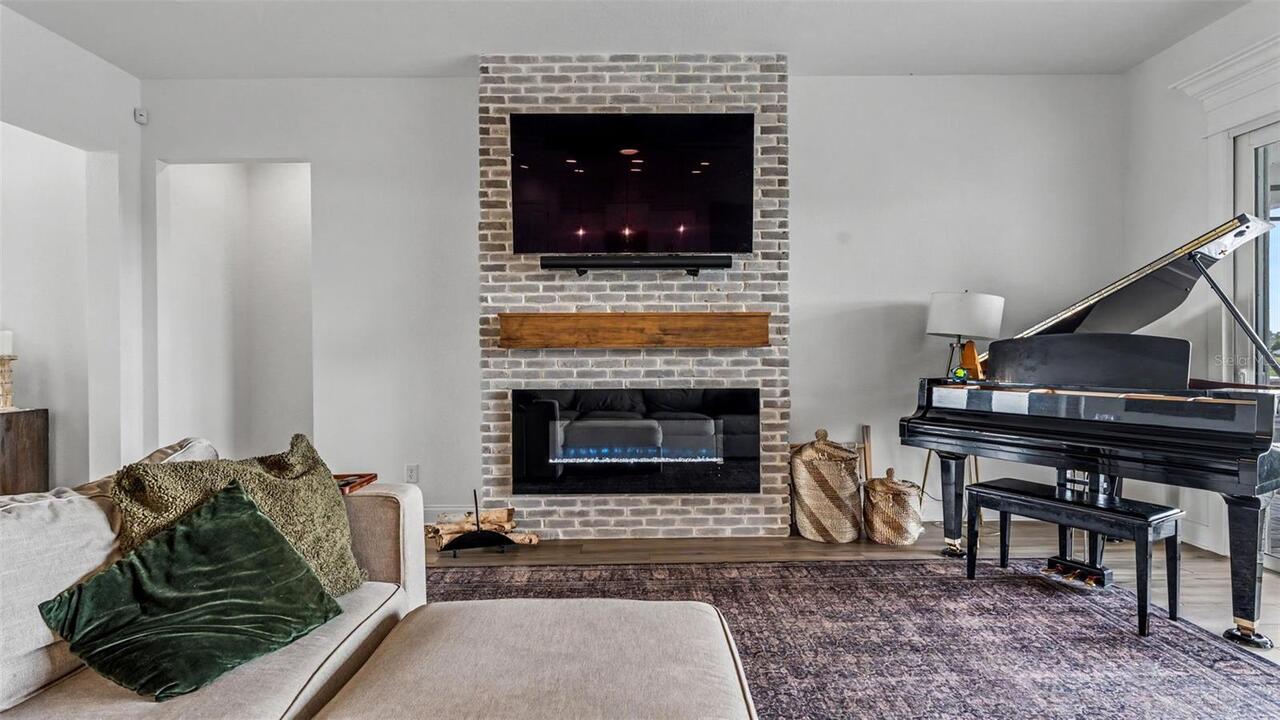 Listing Photo 17