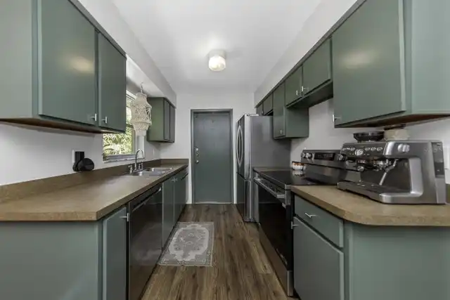 Listing Photo 17