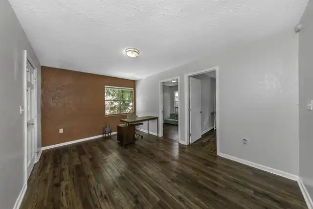 Listing Photo 32