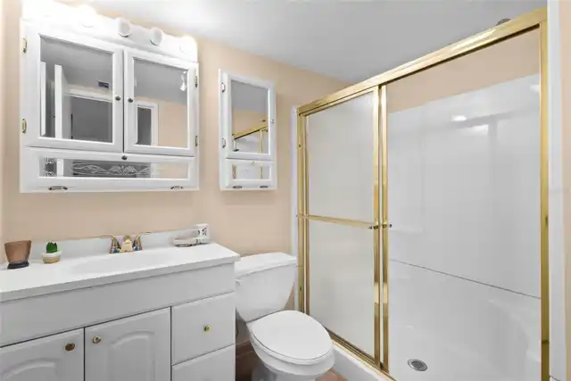 Listing Photo 15