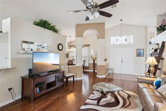 Listing Photo 7