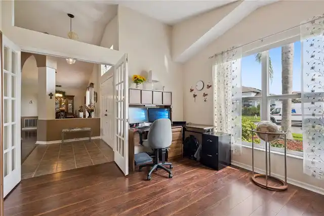 Listing Photo 11