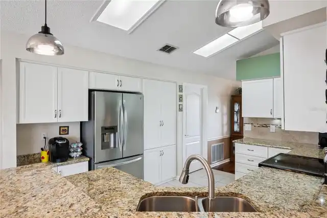 Listing Photo 16
