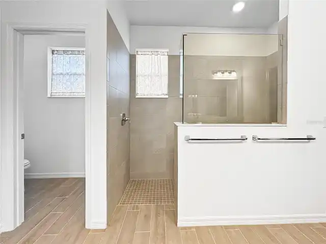 Listing Photo 34
