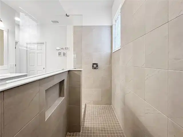 Listing Photo 35