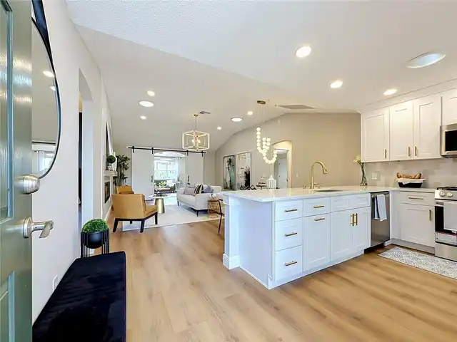 Listing Photo 6