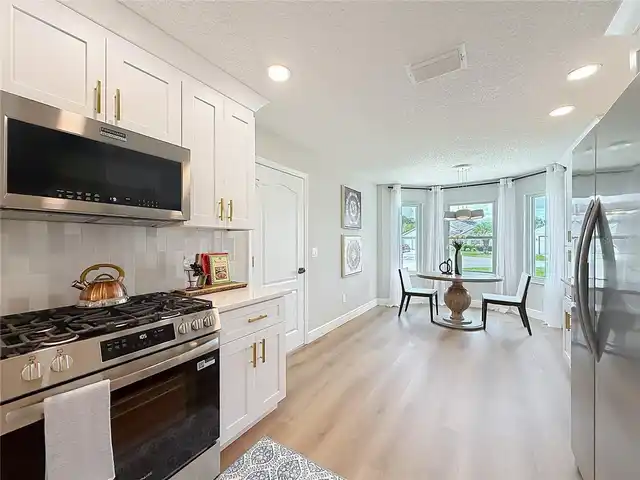 Listing Photo 10