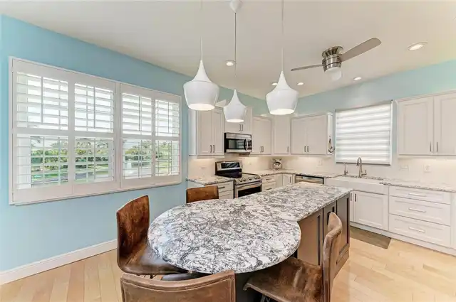 Listing Photo 23