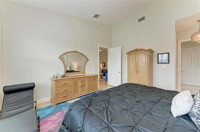 Listing Photo 29
