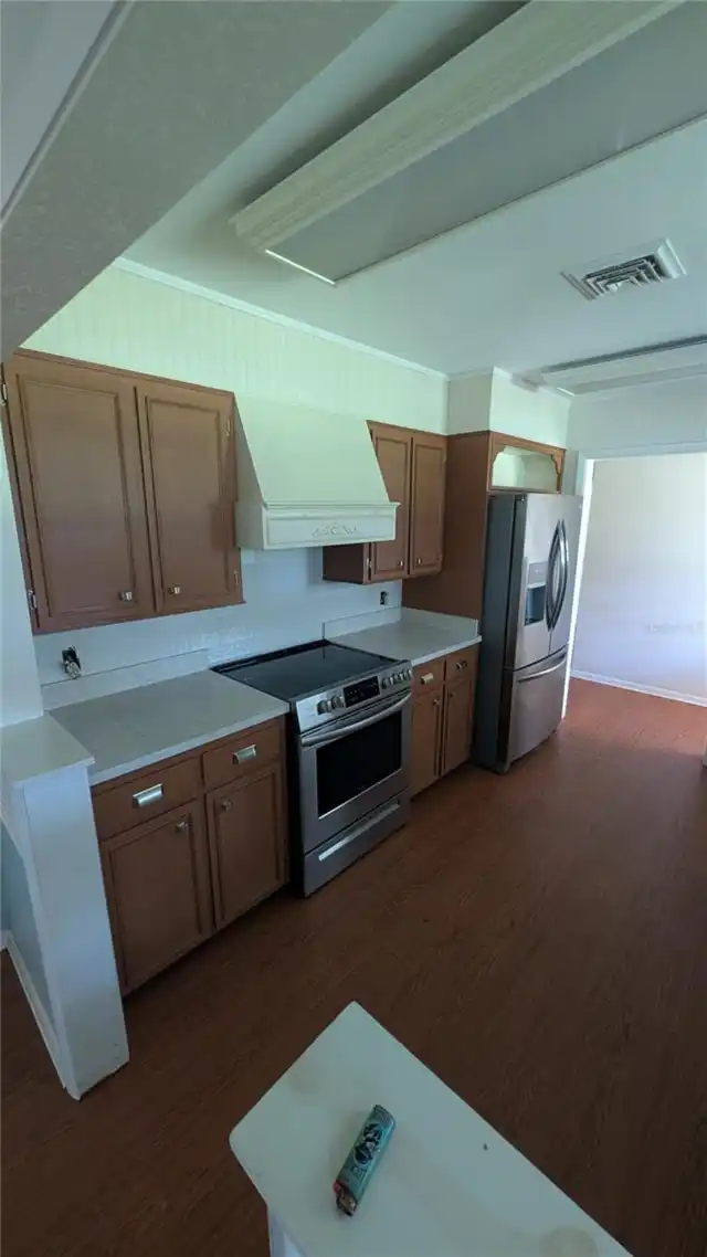 Listing Photo 6