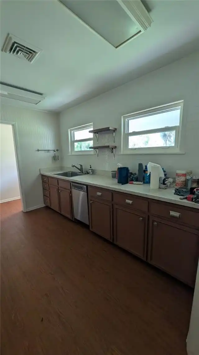 Listing Photo 7