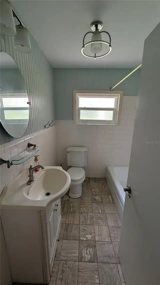 Listing Photo 10