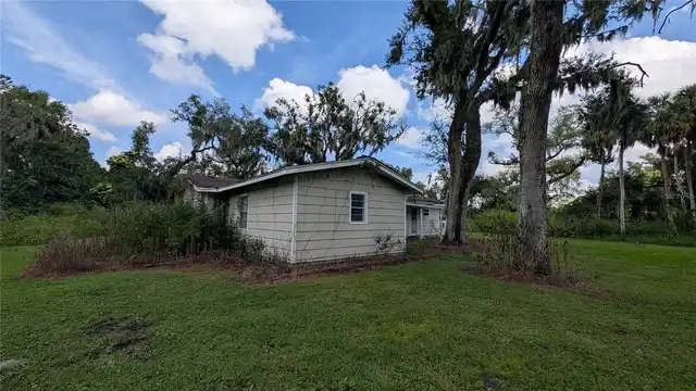 Listing Photo 16