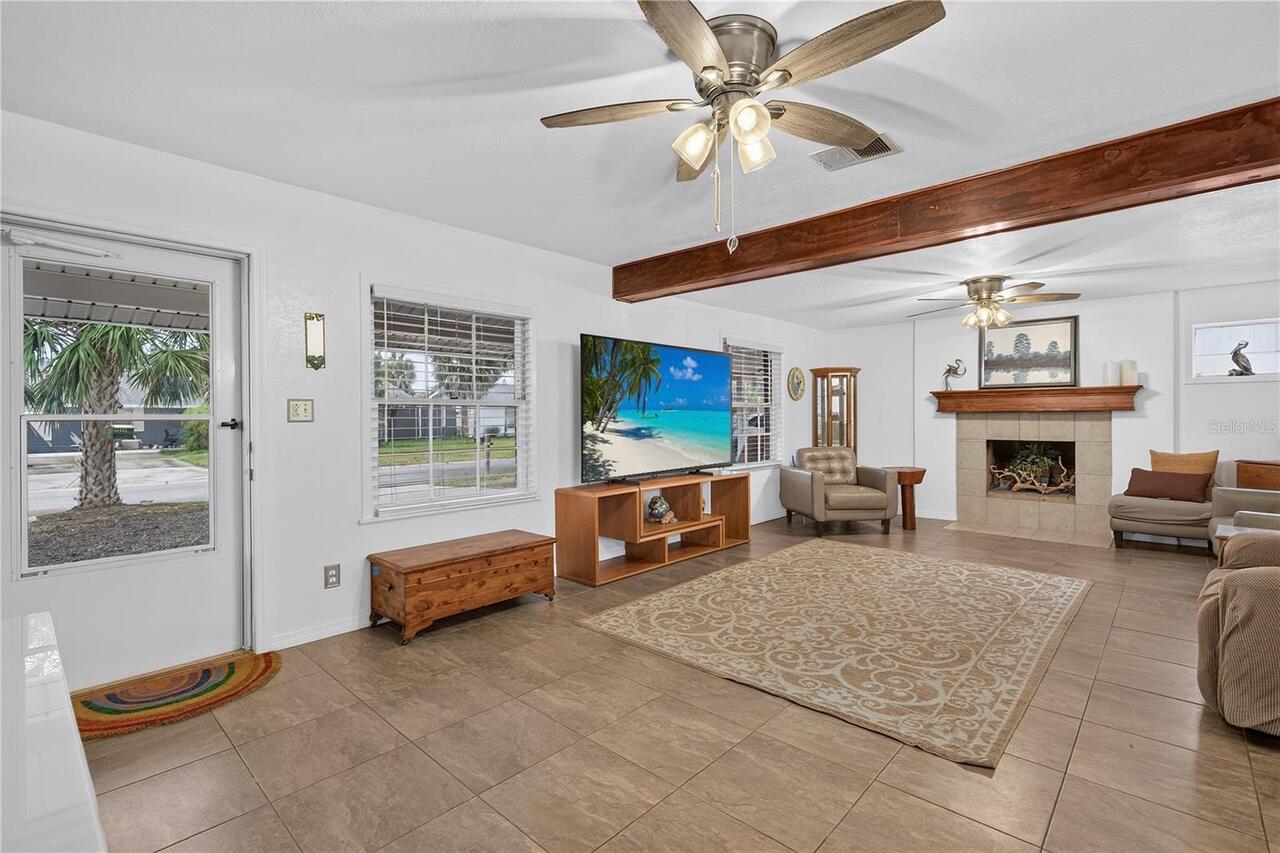 Listing Photo 8