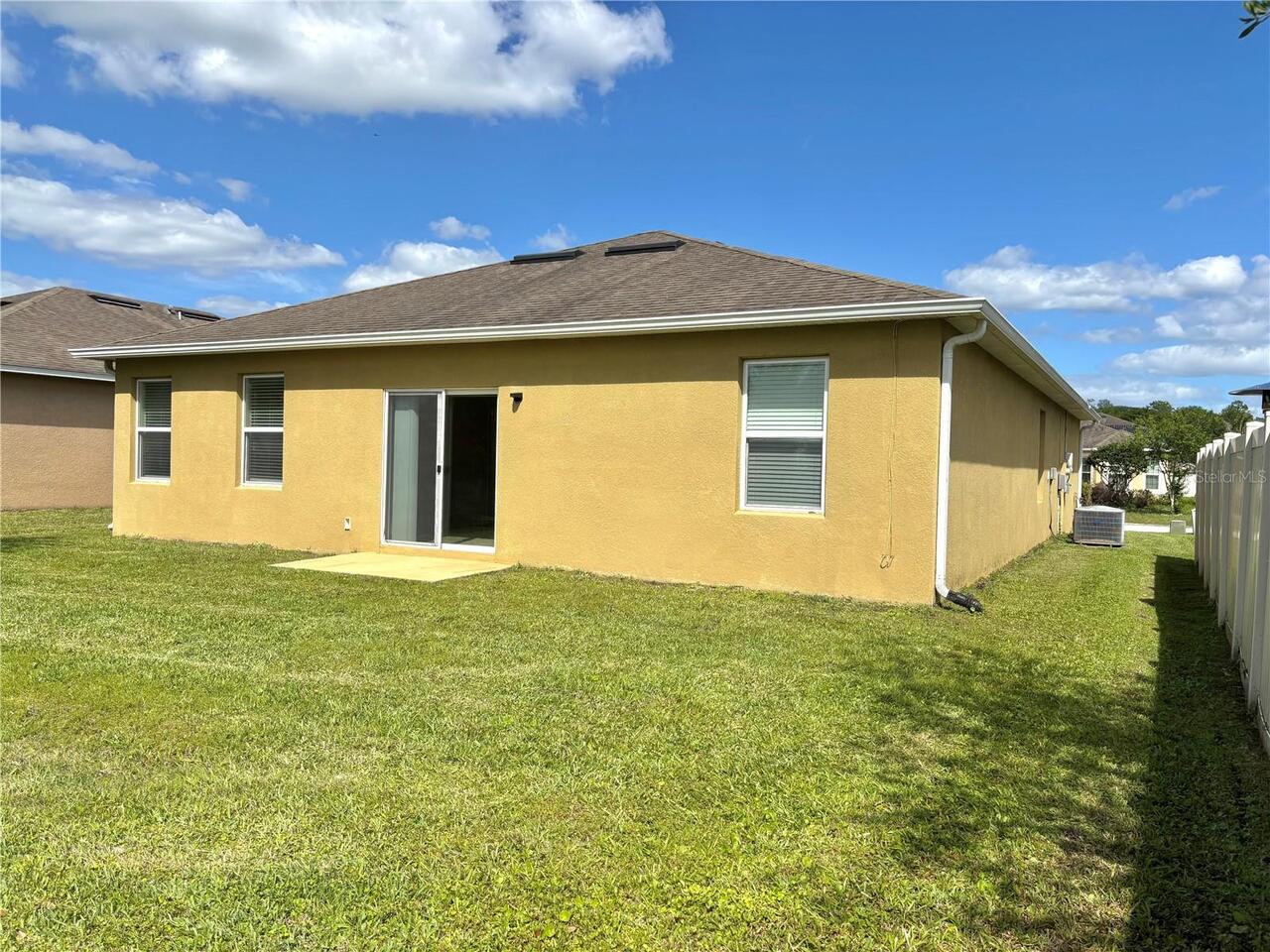 Listing Photo 11