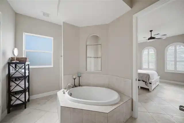 Listing Photo 14