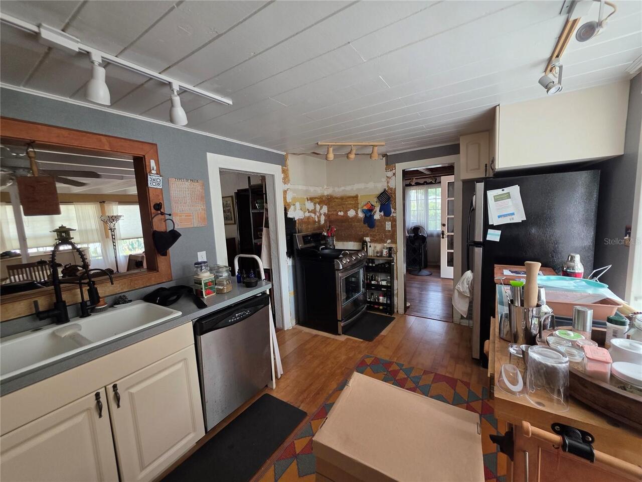 Listing Photo 5