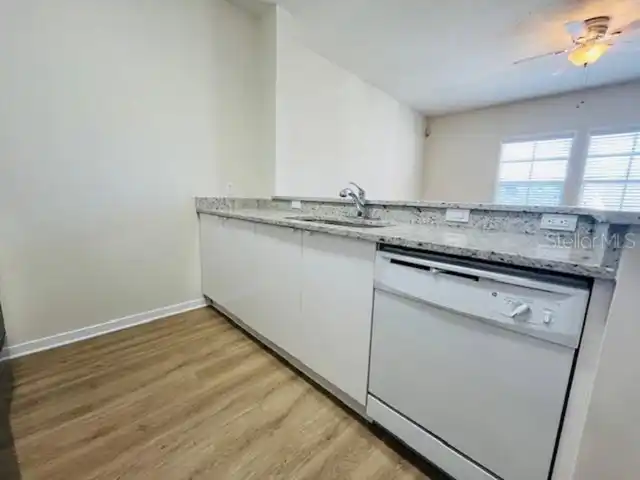 Listing Photo 9