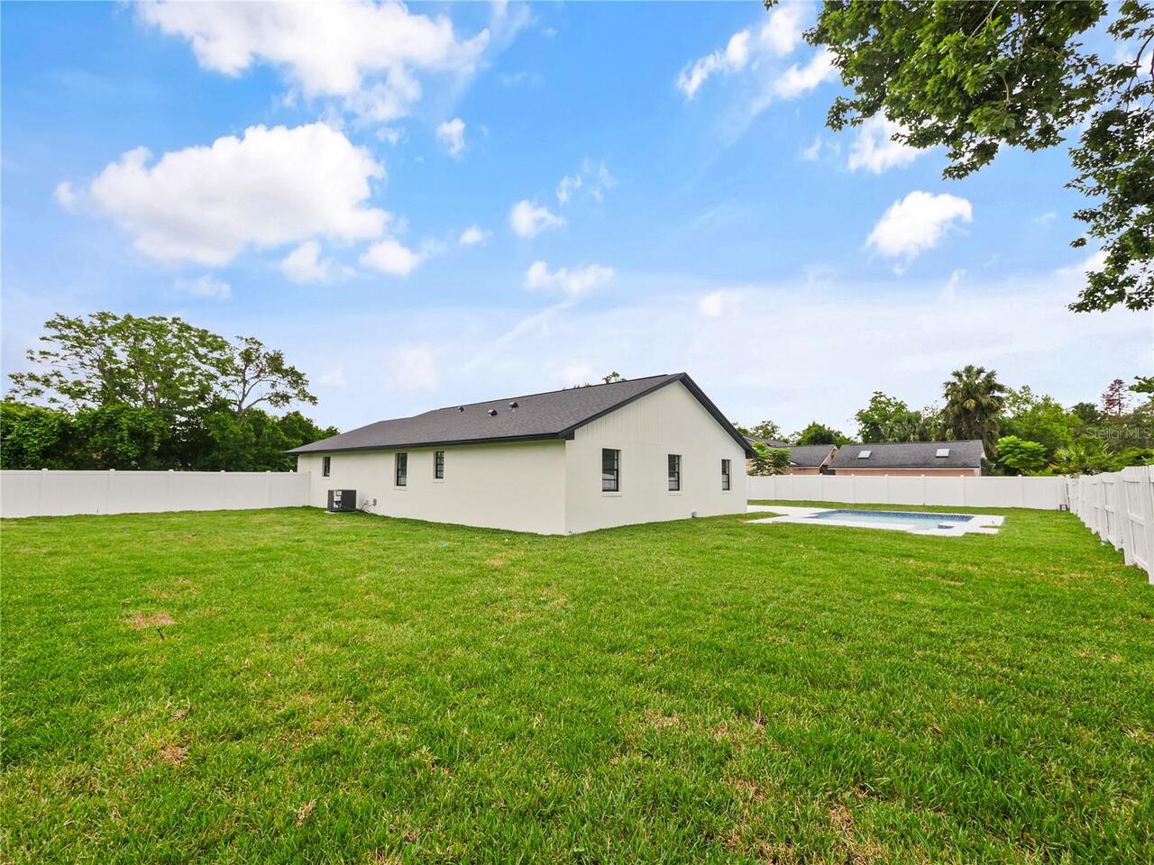Listing Photo 23