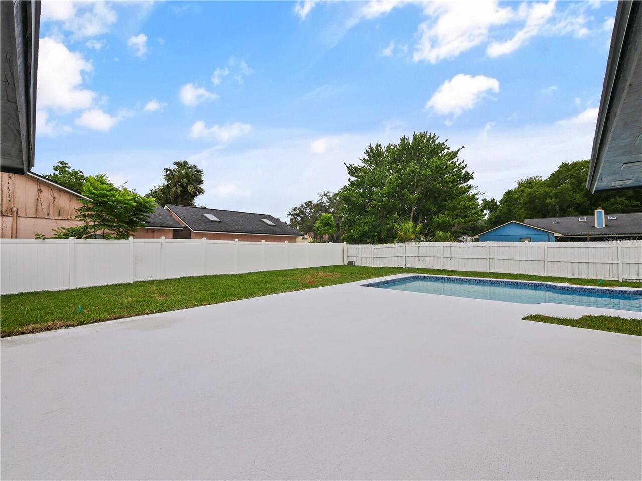 Listing Photo 25