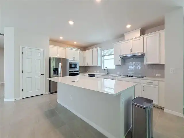 Listing Photo 14