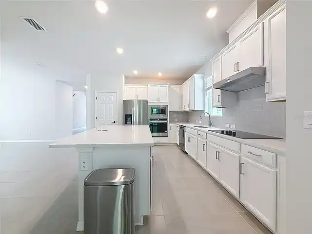 Listing Photo 15