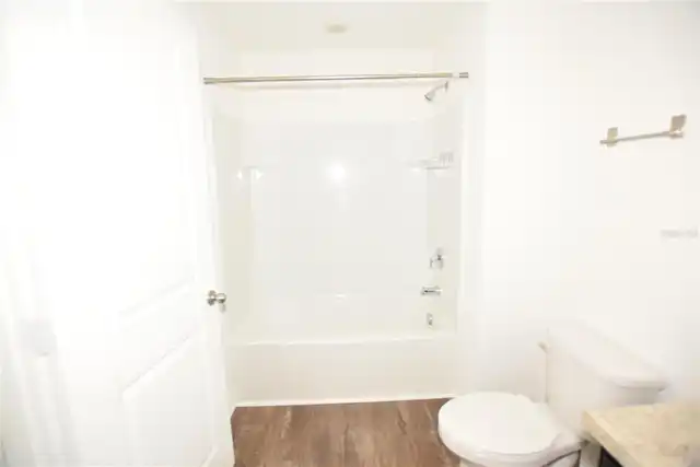 Listing Photo 17
