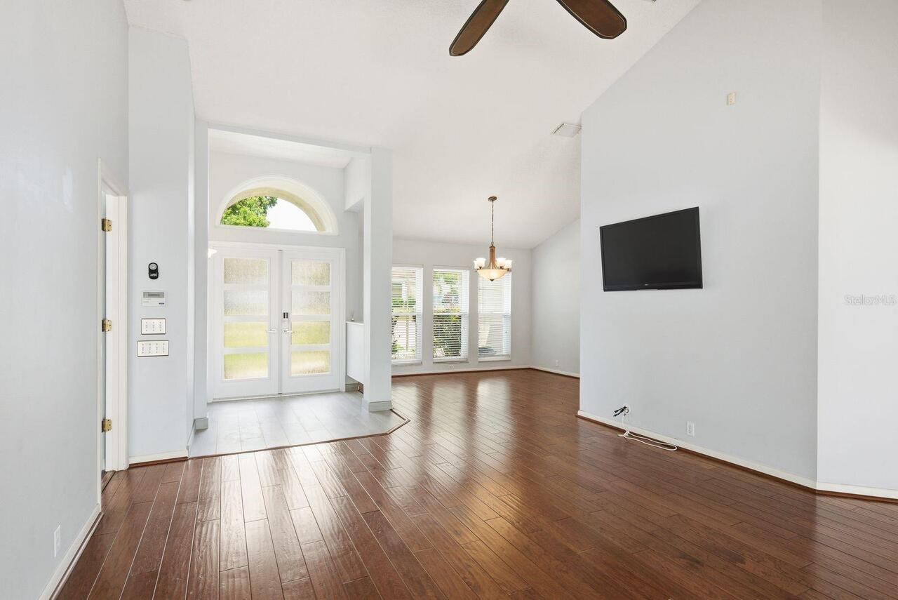 Listing Photo 9