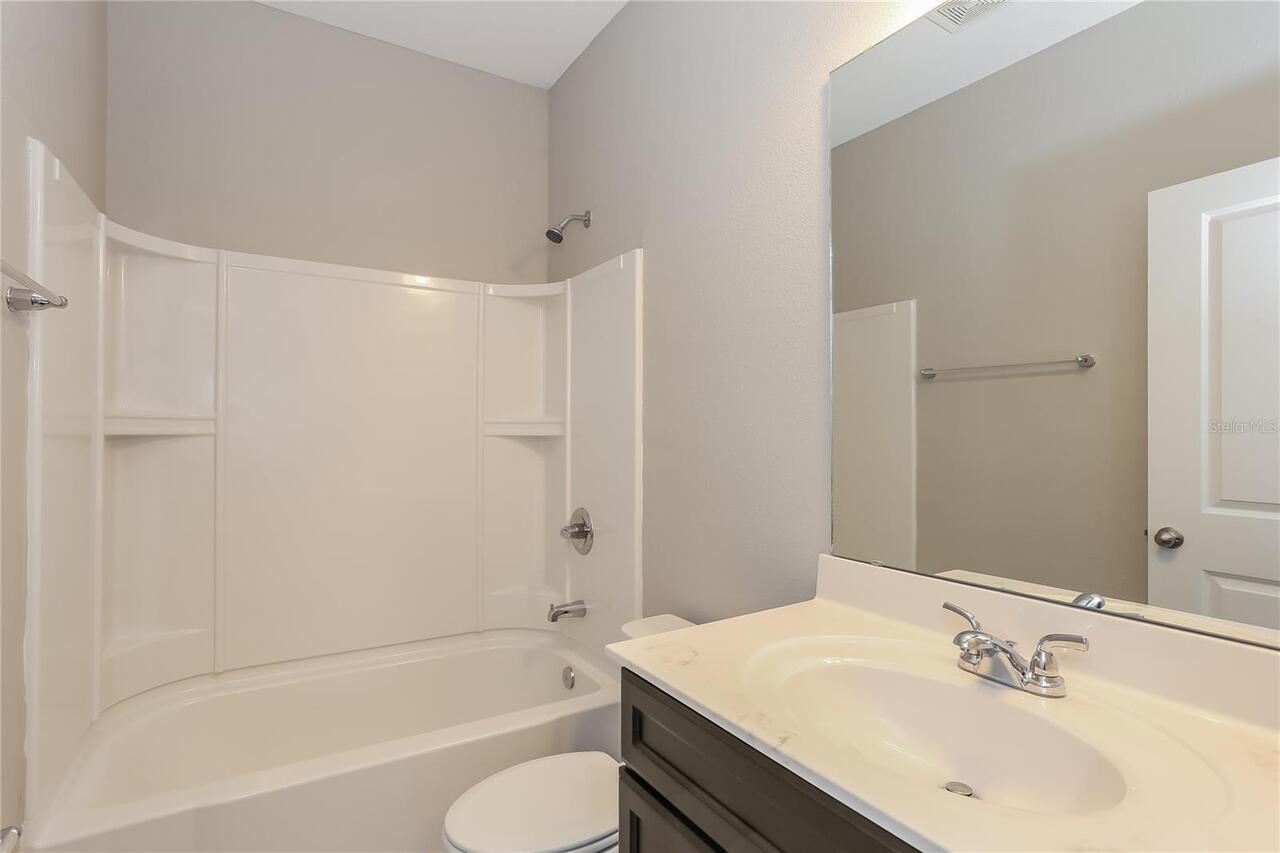 Listing Photo 12