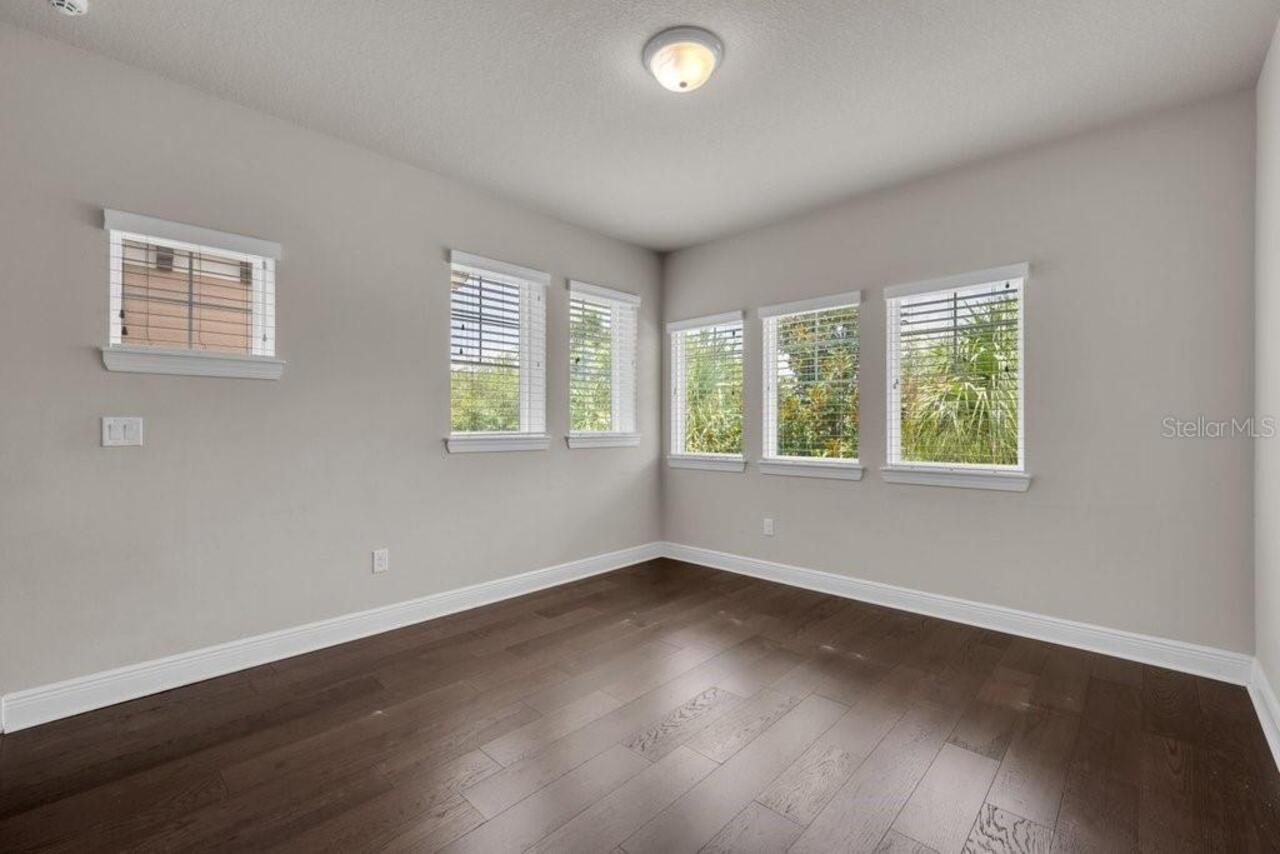 Listing Photo 17
