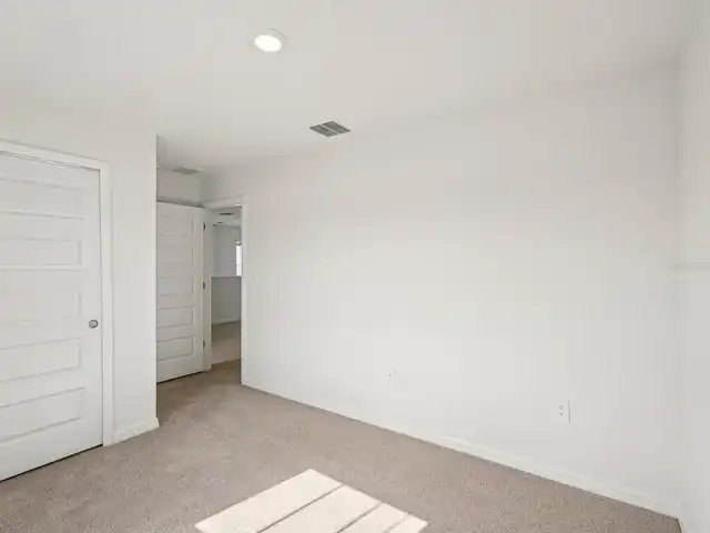Listing Photo 7