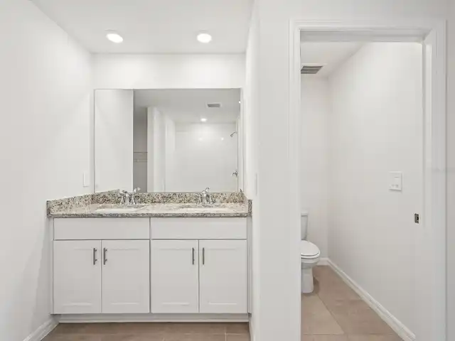 Listing Photo 12