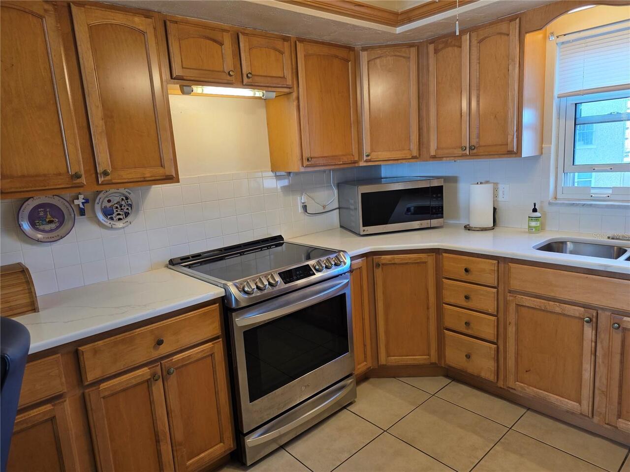 Listing Photo 12