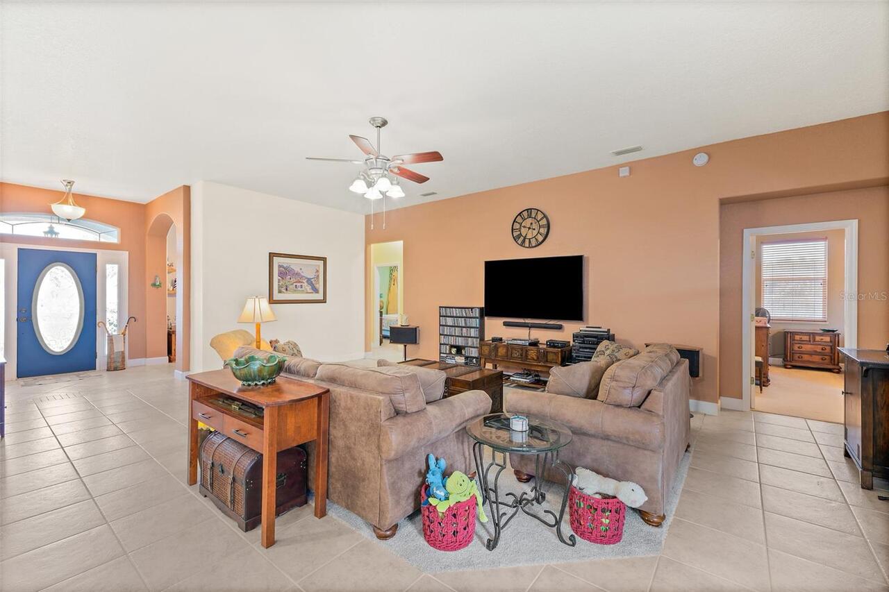 Listing Photo 12