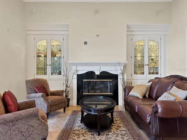 Listing Photo 8