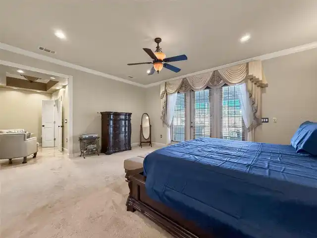 Listing Photo 16