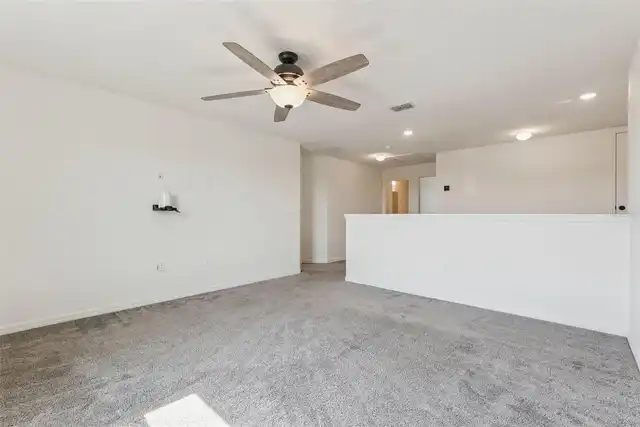 Listing Photo 14