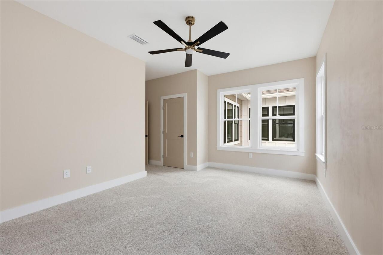 Listing Photo 33