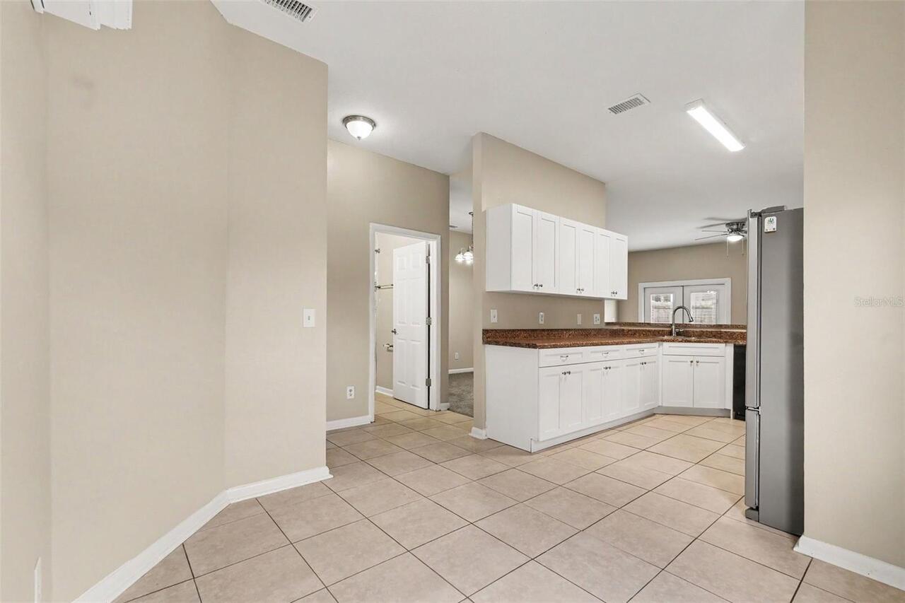 Listing Photo 11