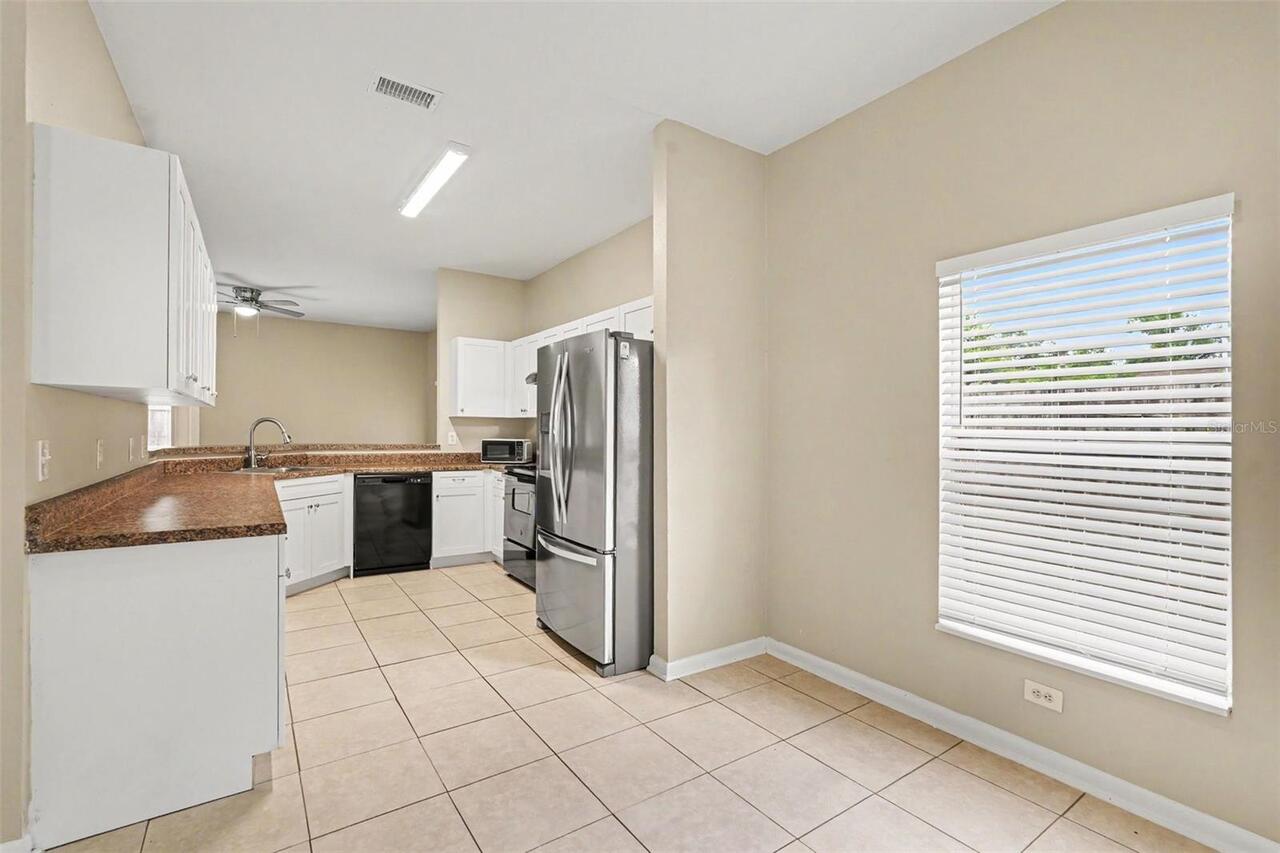 Listing Photo 12