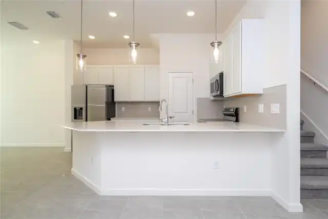 Listing Photo 11